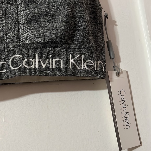 NWT Reversible Calvin Klein Sports Bra - Picture 2 of 7
